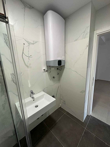 Modern One-Bedroom Apartment in a New Building – Ideal Investment or Home — photo 23